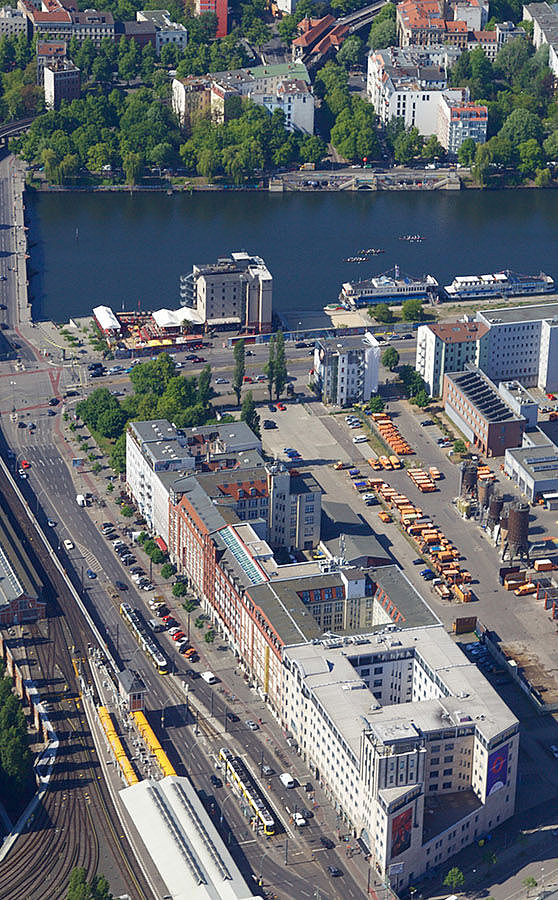 Luftaufnahme der Mühlenstraße in Berlin
